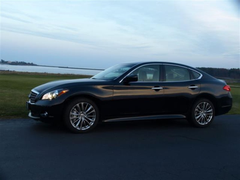 2011 Infiniti M30 for sale by owner in EAST ANDOVER