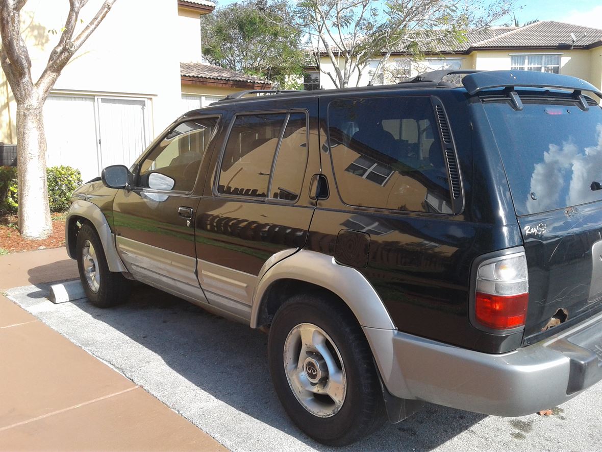 1999 Infiniti QX4 for sale by owner in Homestead