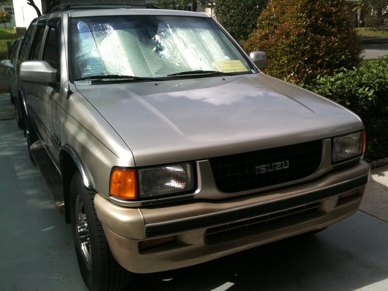 1997 Isuzu Rodeo LS for sale by owner in HOLLYWOOD