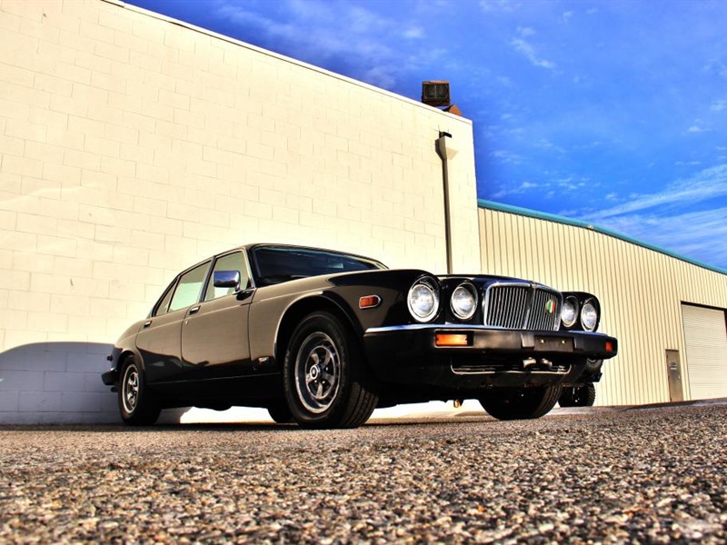 1981 Jaguar XJ6 for sale by owner in DESERT HOT SPRINGS