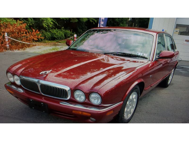 2003 Jaguar XJ8 for sale by owner in Valley Stream