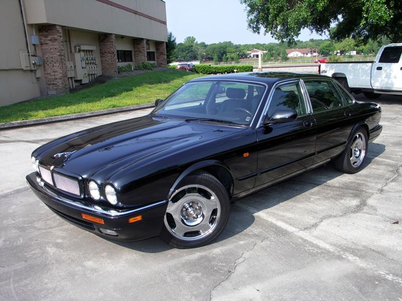 1997 Jaguar XJR for sale by owner in Lutz