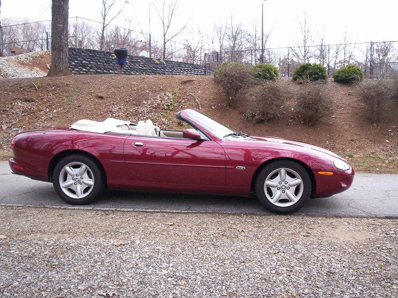1999 Jaguar XK8 for sale by owner in TOCCOA