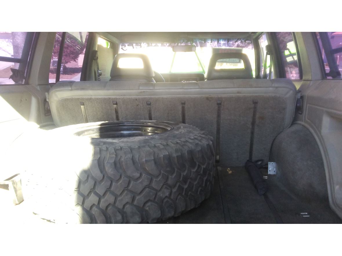 1988 Jeep Cherokee for sale by owner in Henderson