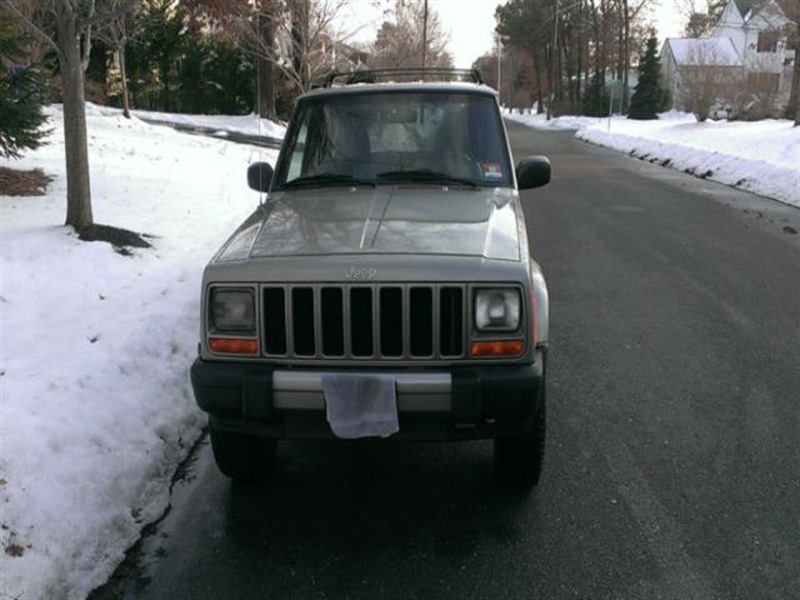 2000 Jeep Cherokee for sale by owner in BRIDGEPORT