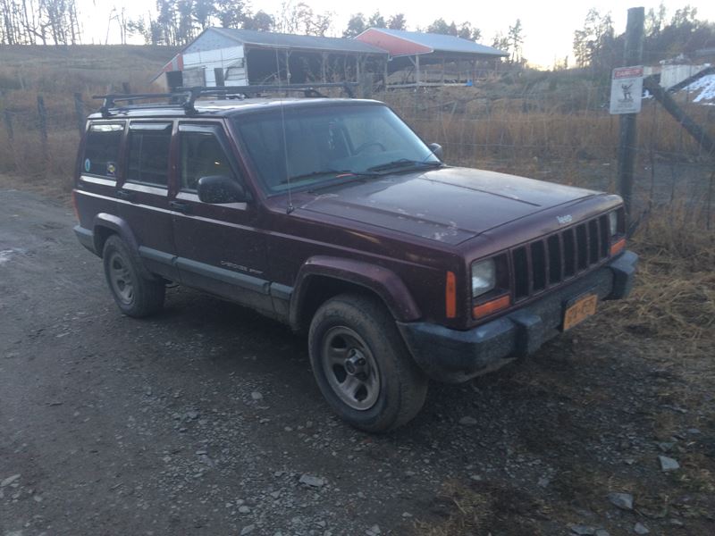 2000 Jeep Cherokee for sale by owner in SCHAGHTICOKE