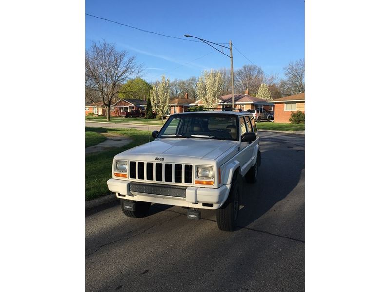 2000 Jeep Cherokee for sale by owner in Saint Clair Shores