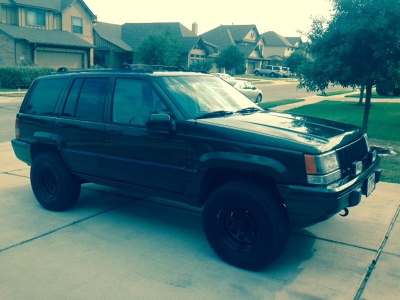 1995 Jeep Grand Cherokee for sale by owner in PFLUGERVILLE