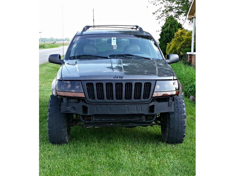 2000 Jeep Grand Cherokee for sale by owner in Greenfield