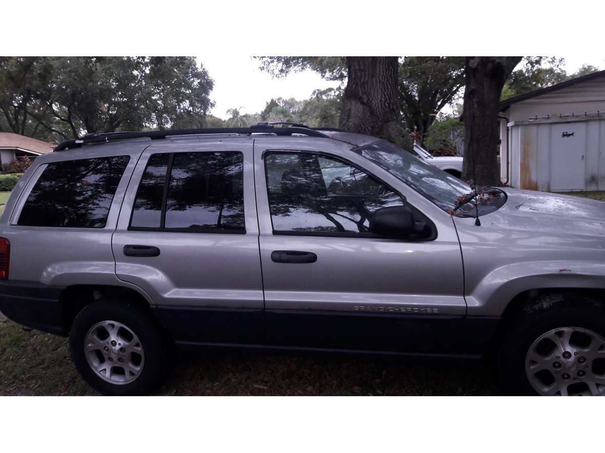 2000 Jeep Grand Cherokee for sale by owner in Pinellas Park