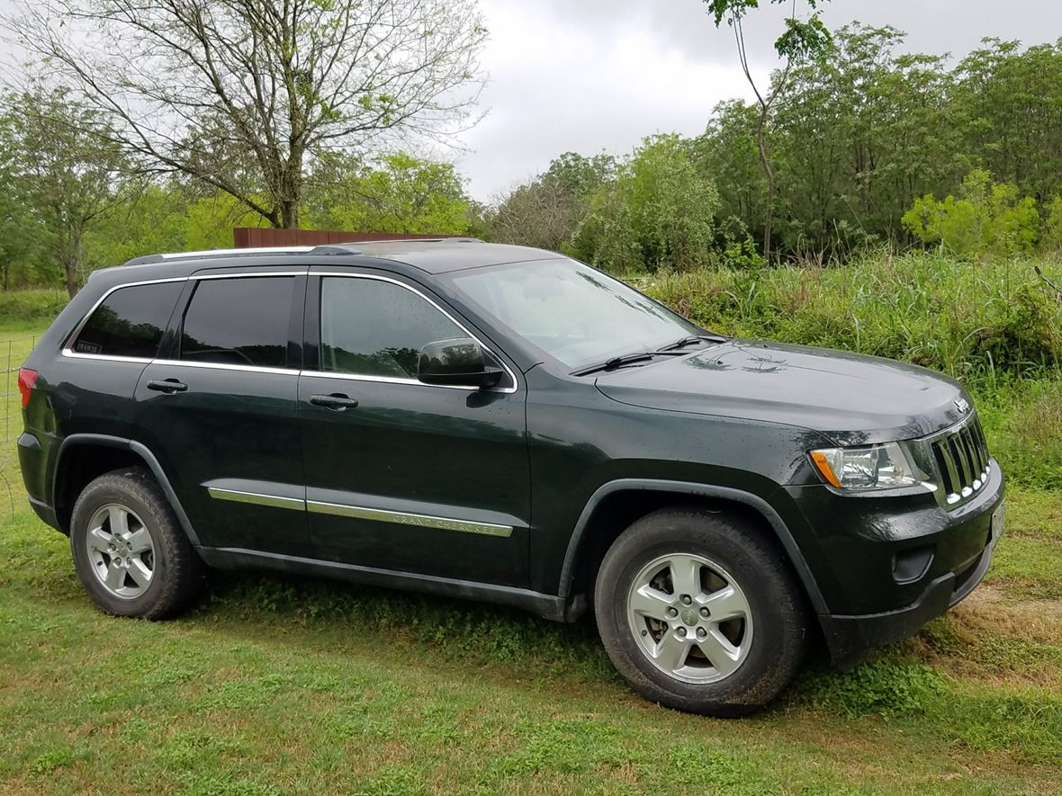 2011 Jeep Grand Cherokee for sale by owner in Austin