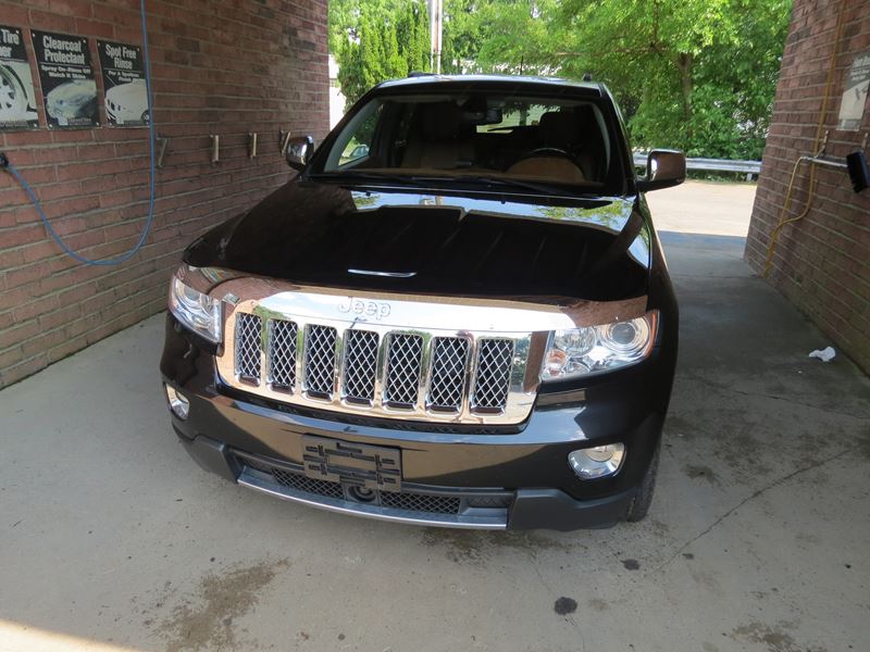 2012 Jeep Grand Cherokee Summit for sale by owner in Pittsburgh