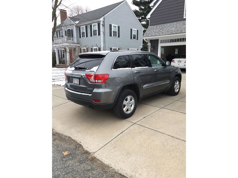 2013 Jeep Grand Cherokee for sale by owner in Needham