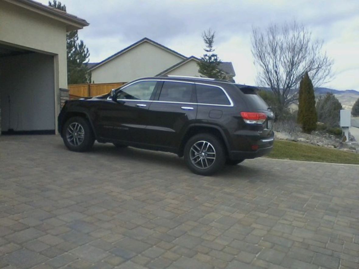 2017 Jeep Grand Cherokee for sale by owner in Reno