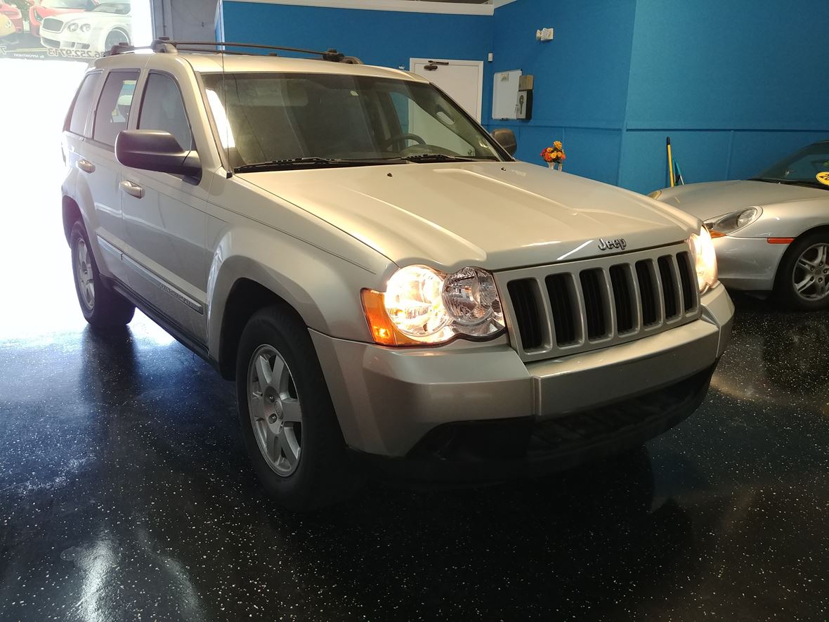 2010 Jeep Grand Cherokee Laredo for sale by owner in Fort Lauderdale