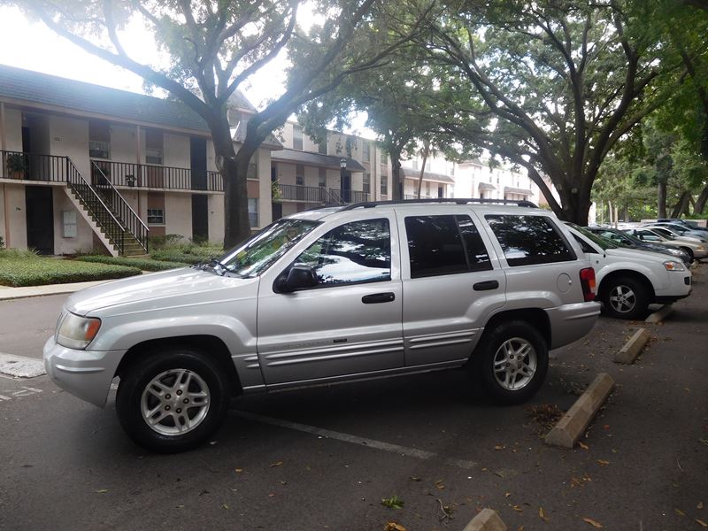2004 Jeep Grand Cherokee Special Edition for sale by owner in Tampa