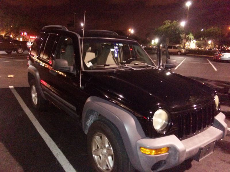 2004 Jeep Liberty for sale by owner in Pompano Beach
