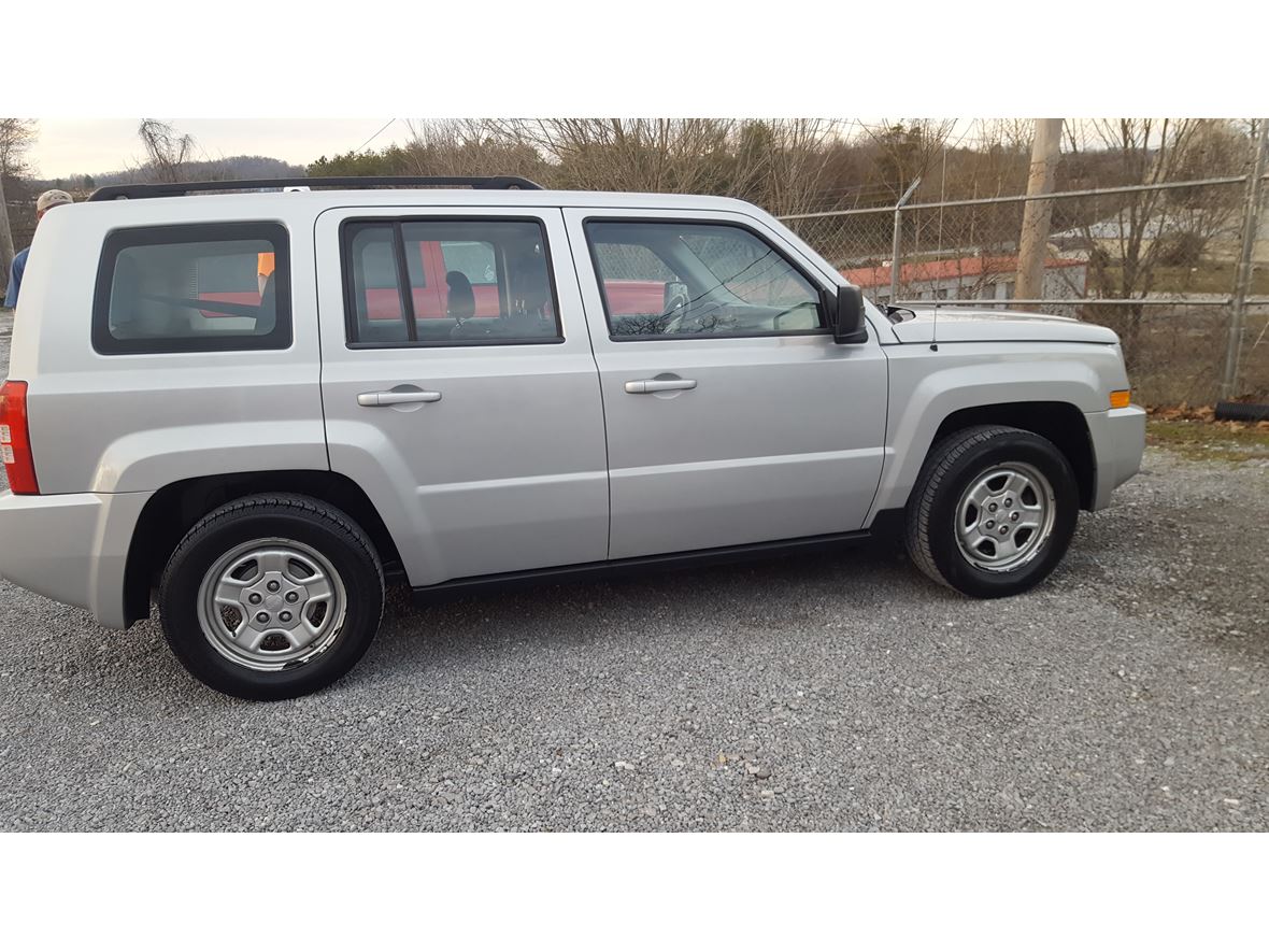 2010 Jeep Patriot for sale by owner in New Tazewell
