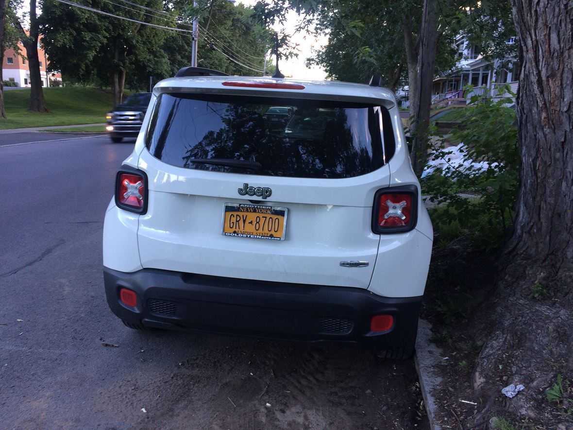 2016 Jeep Renegade for sale by owner in Schenectady
