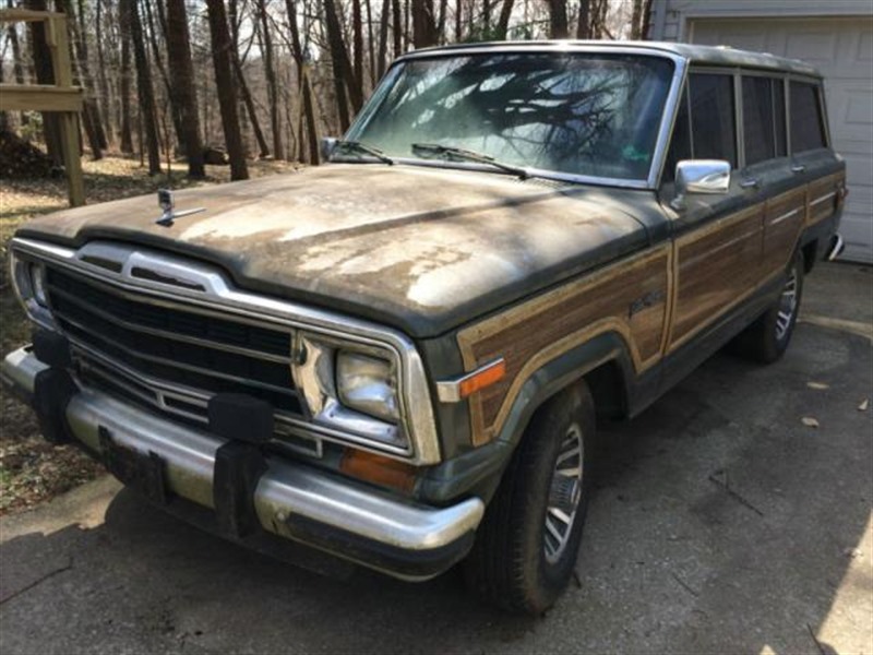 1989 Jeep Wagoneer for sale by owner in FORT WAYNE