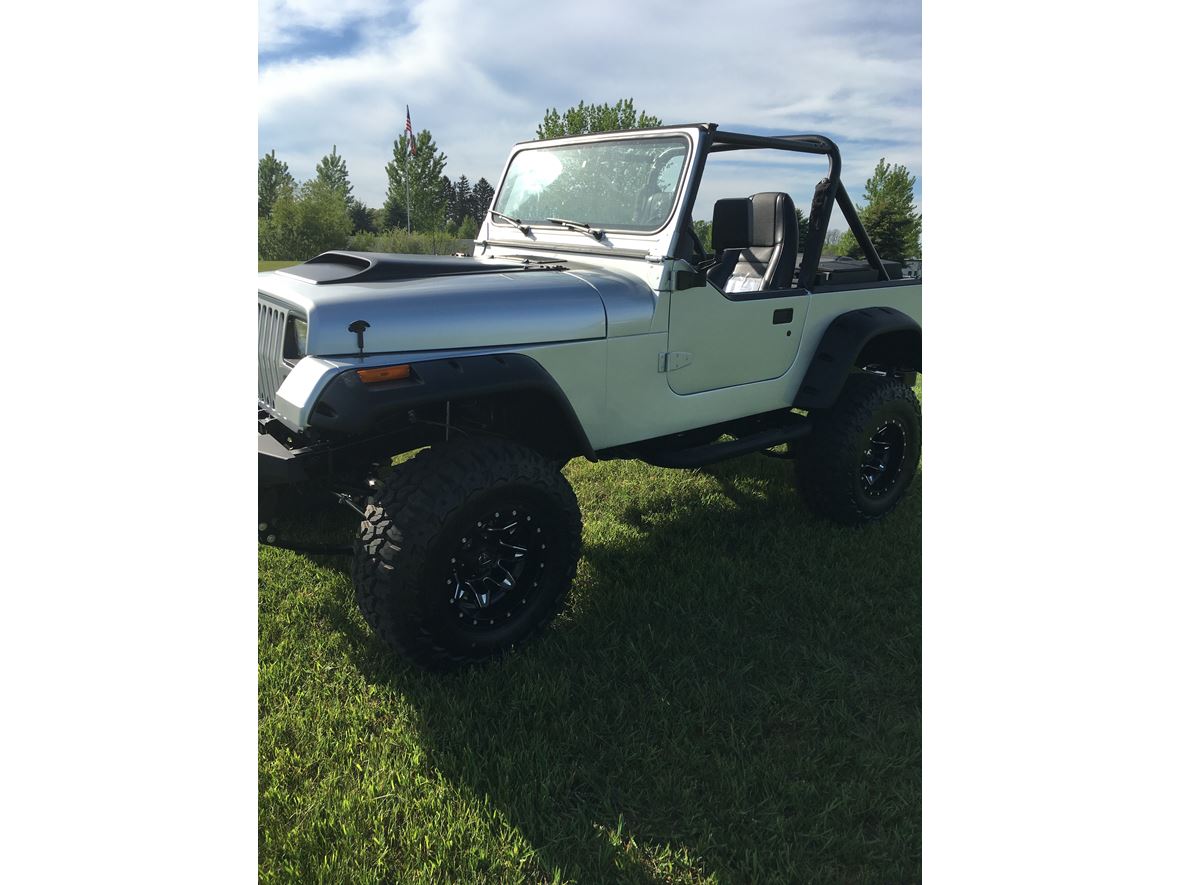 1991 Jeep Wrangler for sale by owner in Muskegon