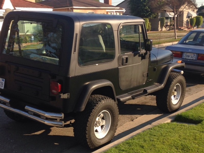 1995 Jeep Wrangler for sale by owner in LAKEWOOD