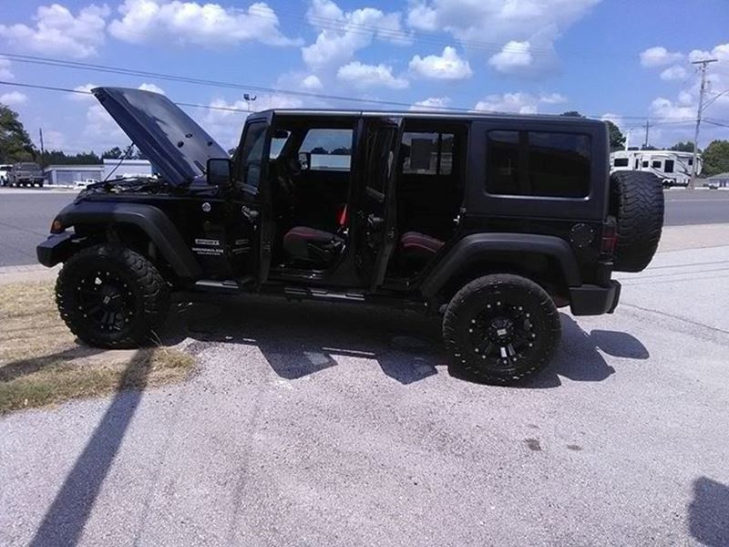 2011 Jeep Wrangler Unlimited for sale by owner in Longview