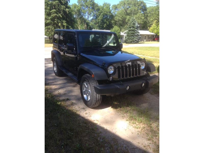 2014 Jeep Wrangler Unlimited for sale by owner in Mount Pleasant