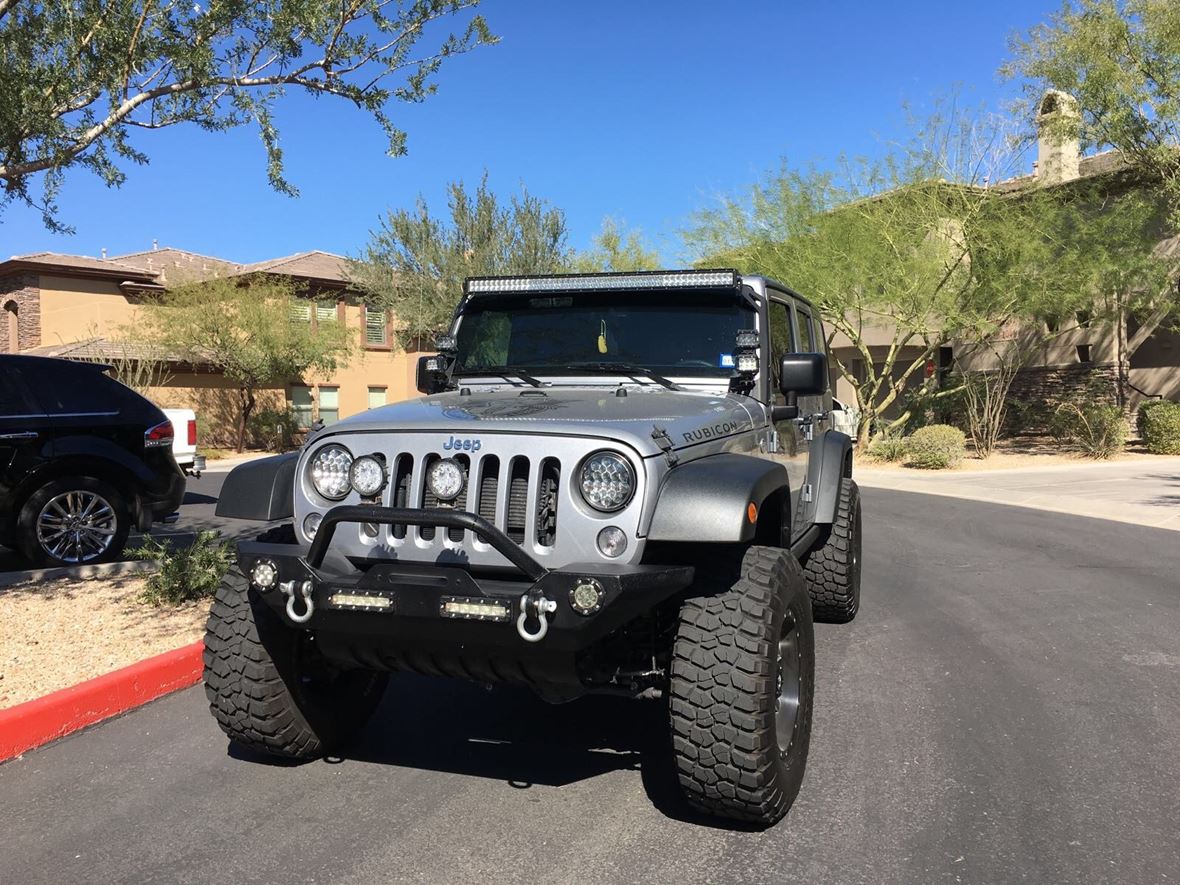 2015 Jeep Wrangler Unlimited for sale by owner in Cave Creek
