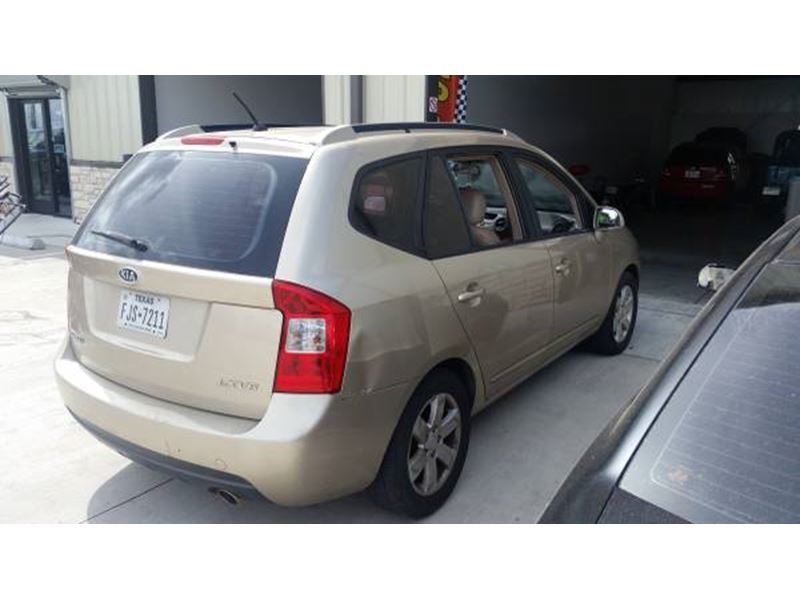 2007 Kia Rondo for sale by owner in Cypress