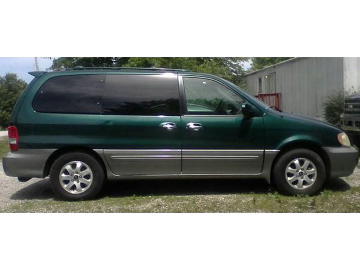 2005 Kia Sedona for sale by owner in Leitchfield