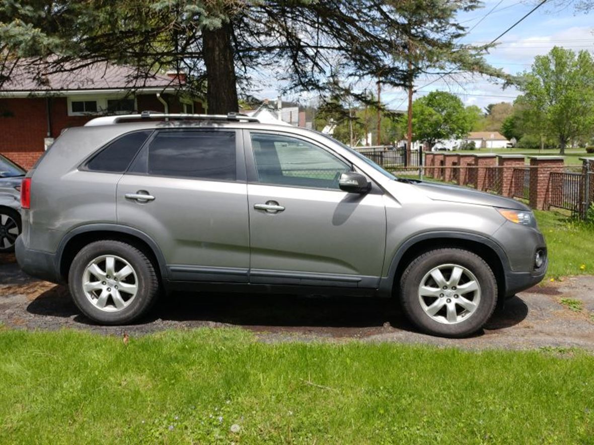 Used 2012 Kia Sorento for Sale by Owner in Vestal, NY 13850