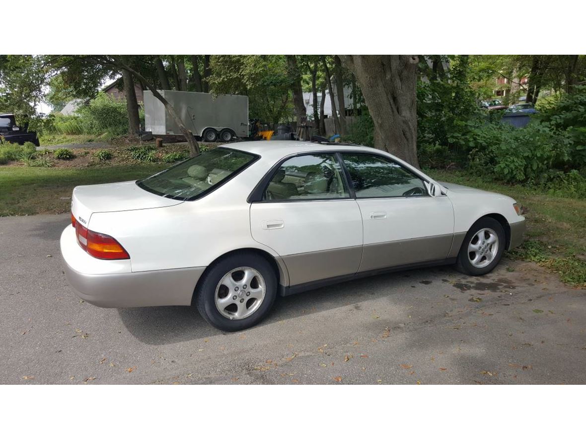1999 Lexus ES 300 for sale by owner in Andover