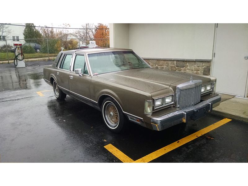 1985 Lincoln Continental for sale by owner in PHILADELPHIA