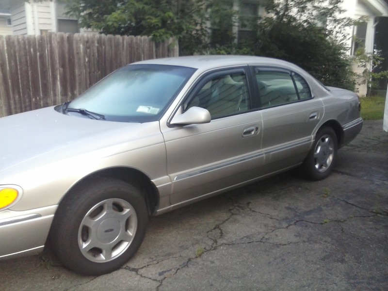 1999 Lincoln Continental for sale by owner in ENDICOTT