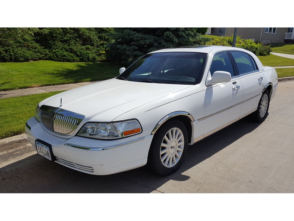 2002 Lincoln Continental for sale by owner in Des Moines