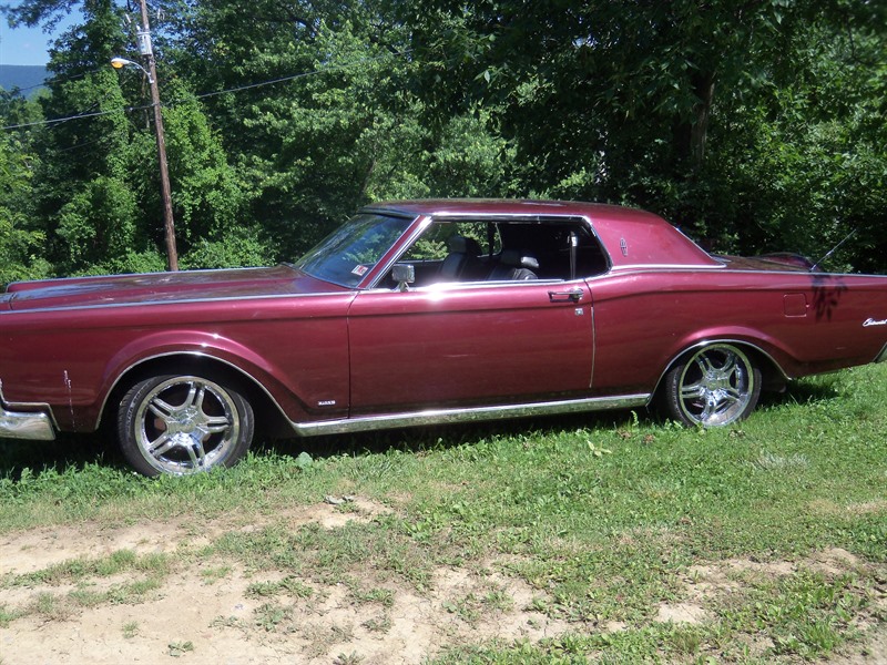 1971 Lincoln Mark for sale by owner in MOUNT UNION