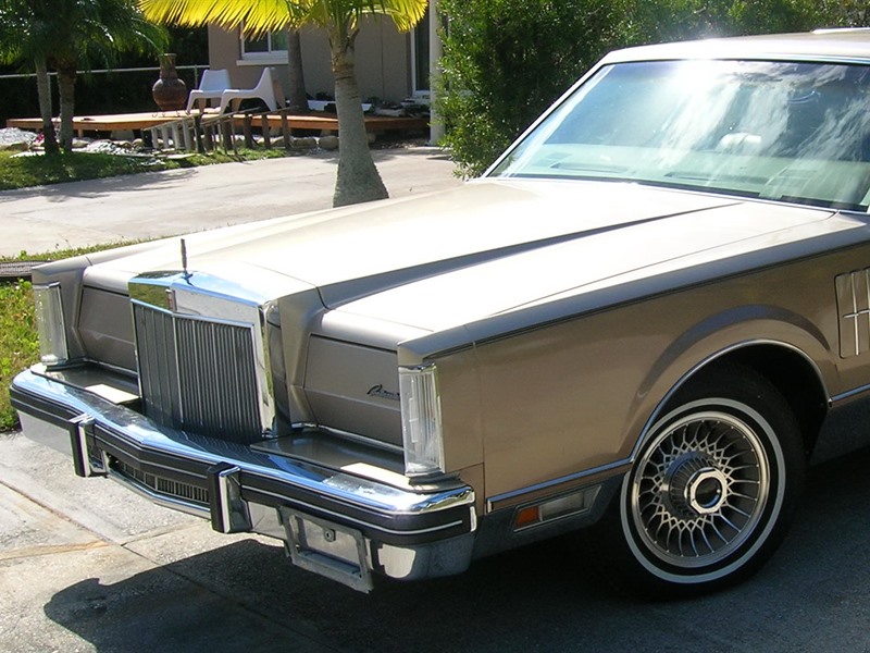 1980 Lincoln Mark Vi for sale by owner in DUNEDIN