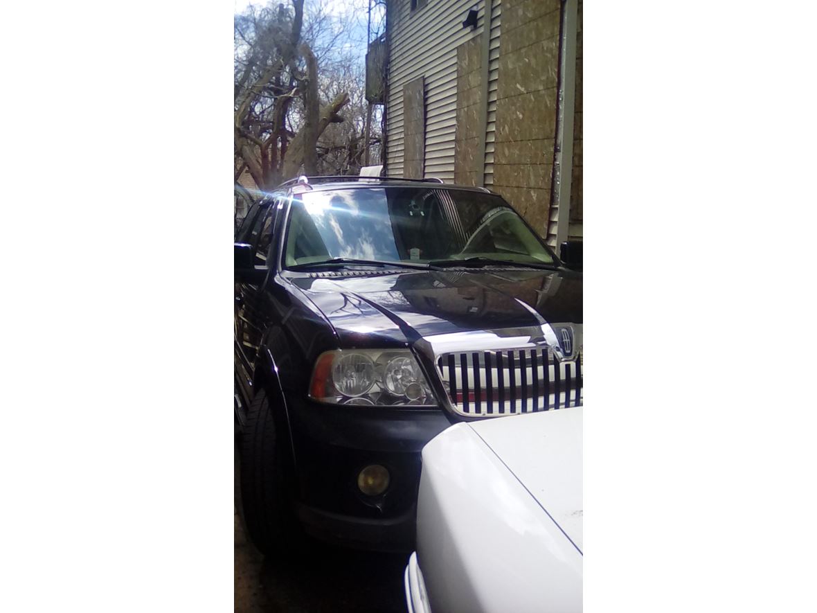 2004 Lincoln Navigator for sale by owner in Waterbury