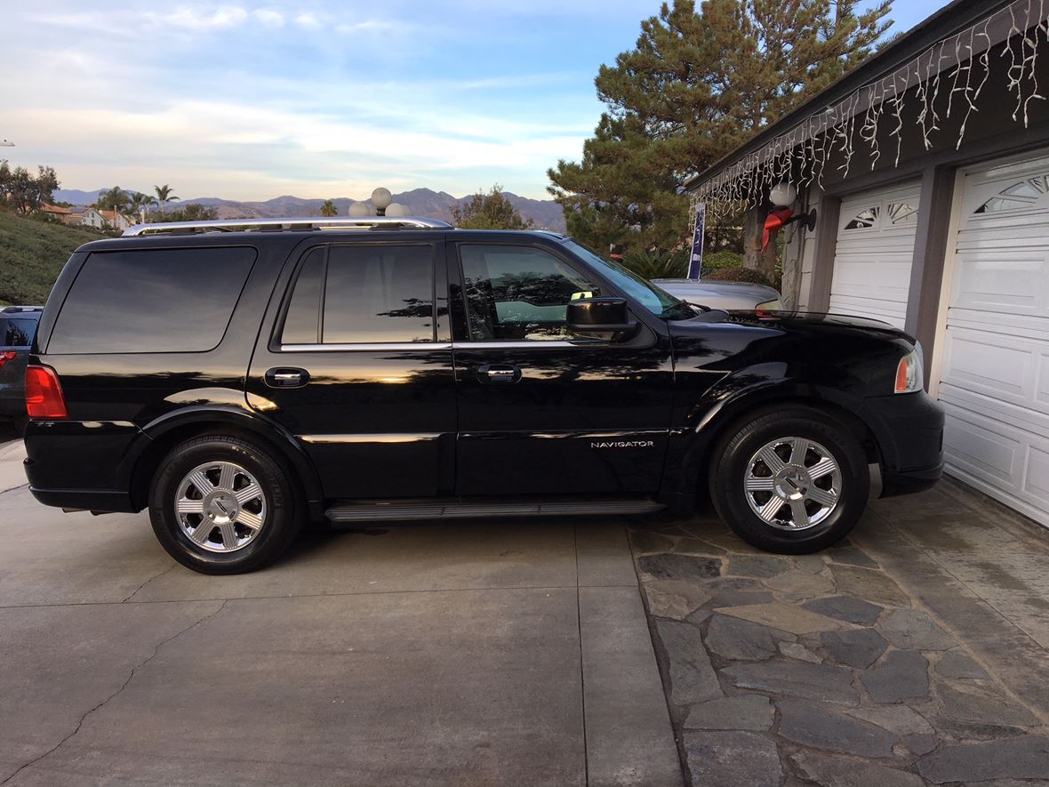2005 Lincoln Navigator for sale by owner in Lake Forest