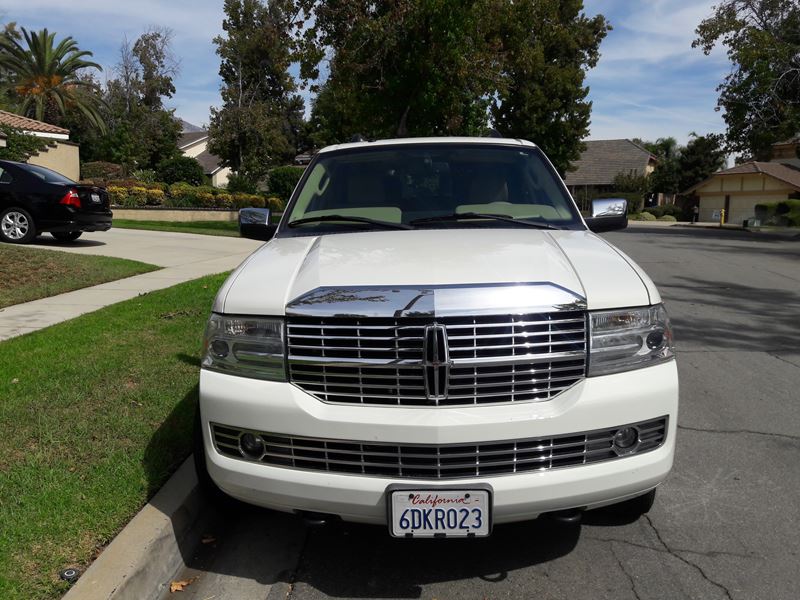 2008 Lincoln Navigator for sale by owner in Upland