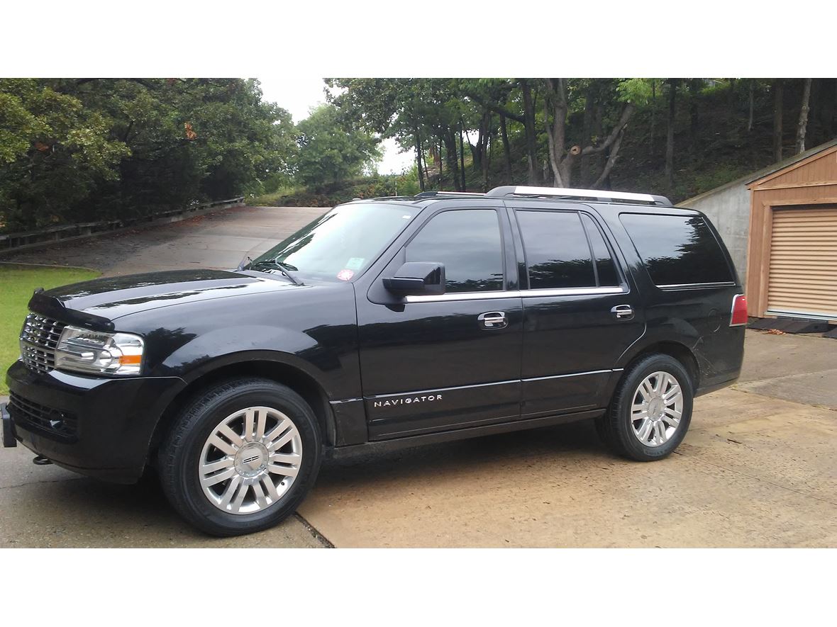 2013 Lincoln Navigator for sale by owner in Sand Springs
