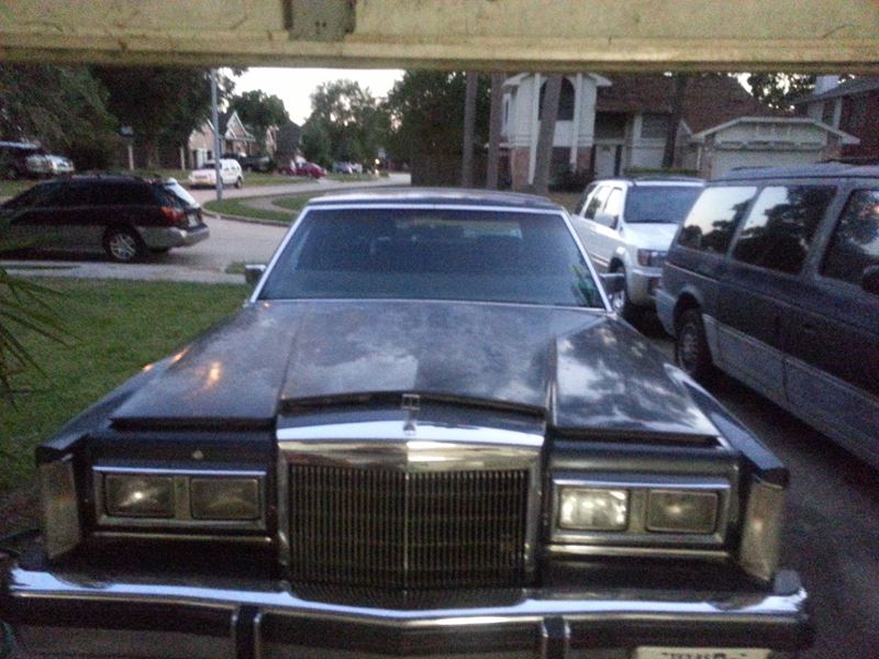 1984 Lincoln Town car for sale by owner in Humble