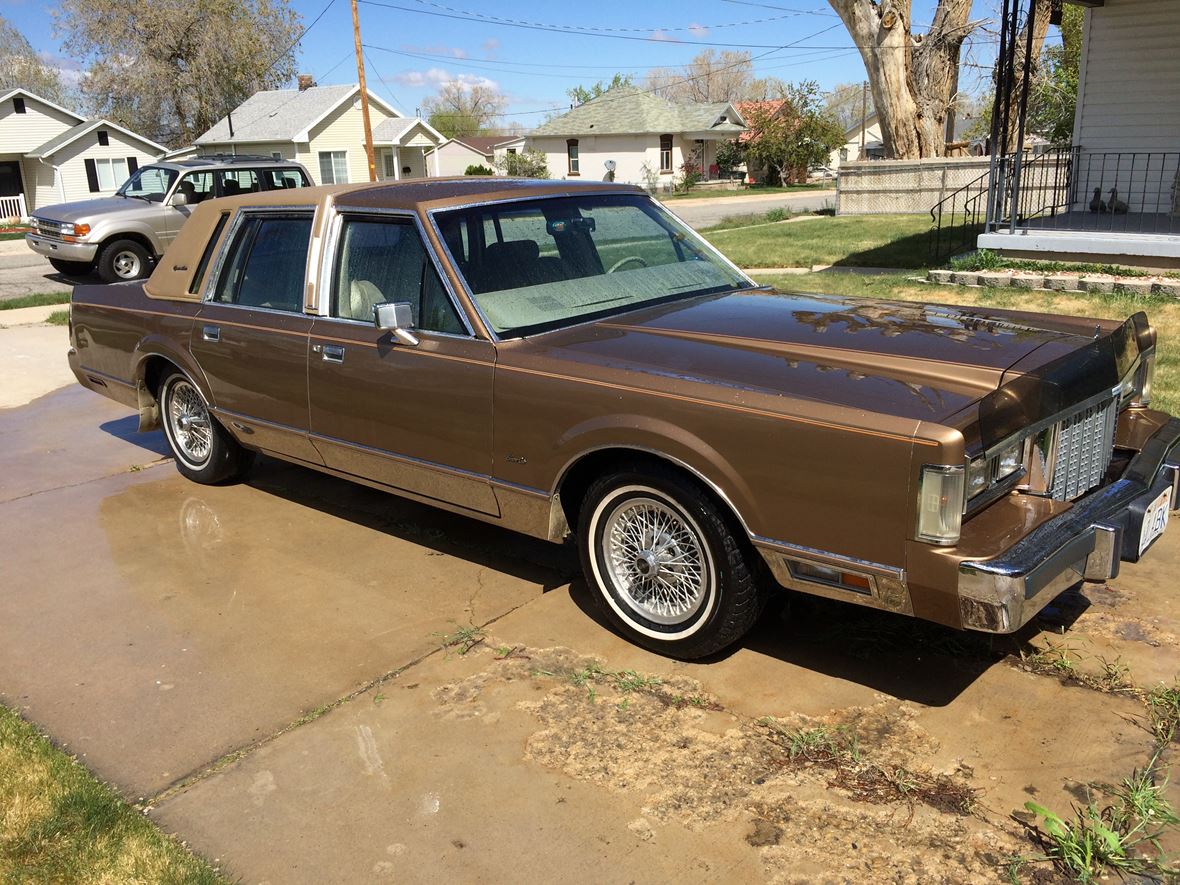 1985 Lincoln Town Car for sale by owner in Tooele