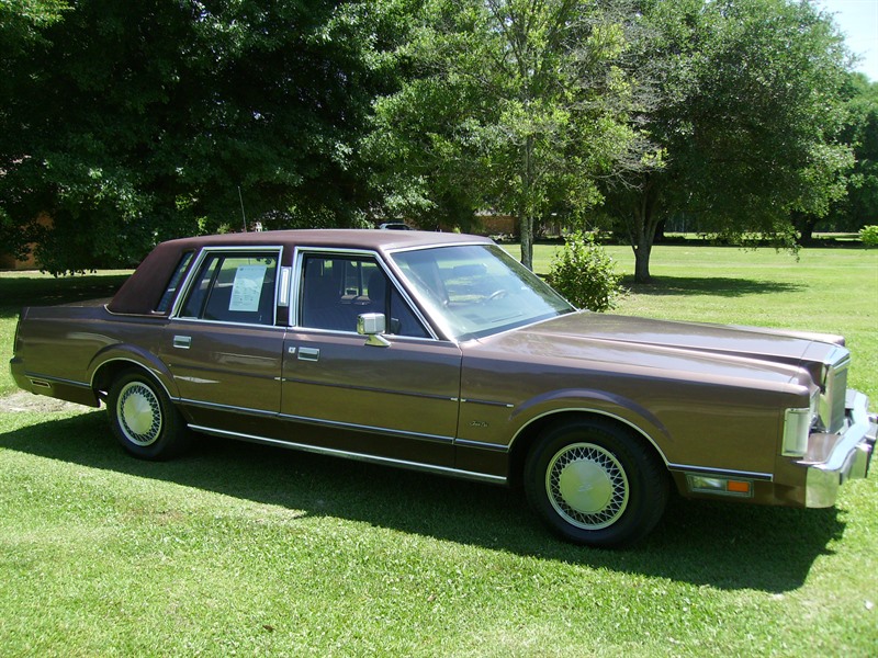 1988 Lincoln Town Car for sale by owner in PRAIRIEVILLE