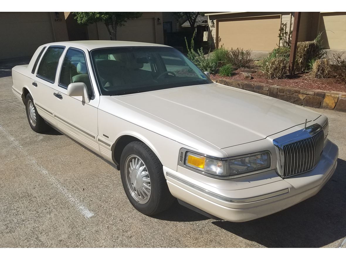 1996 Lincoln Town Car for sale by owner in Tulsa