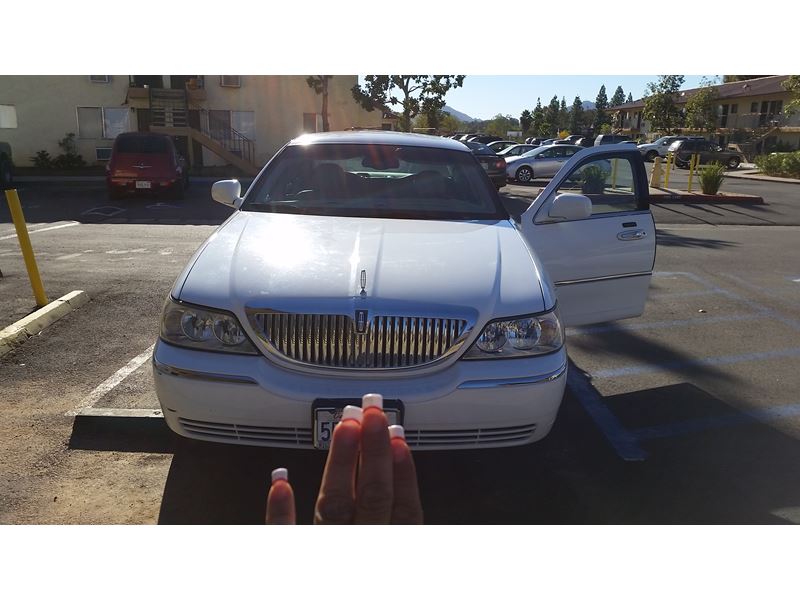 2004 Lincoln Town Car for sale by owner in SANTEE