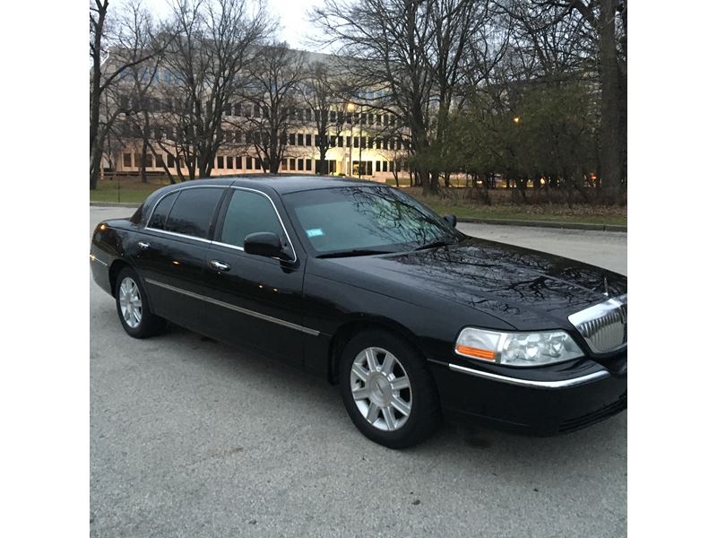 Used 2008 Lincoln Town Car for Sale by Owner in Chicago, IL 60656