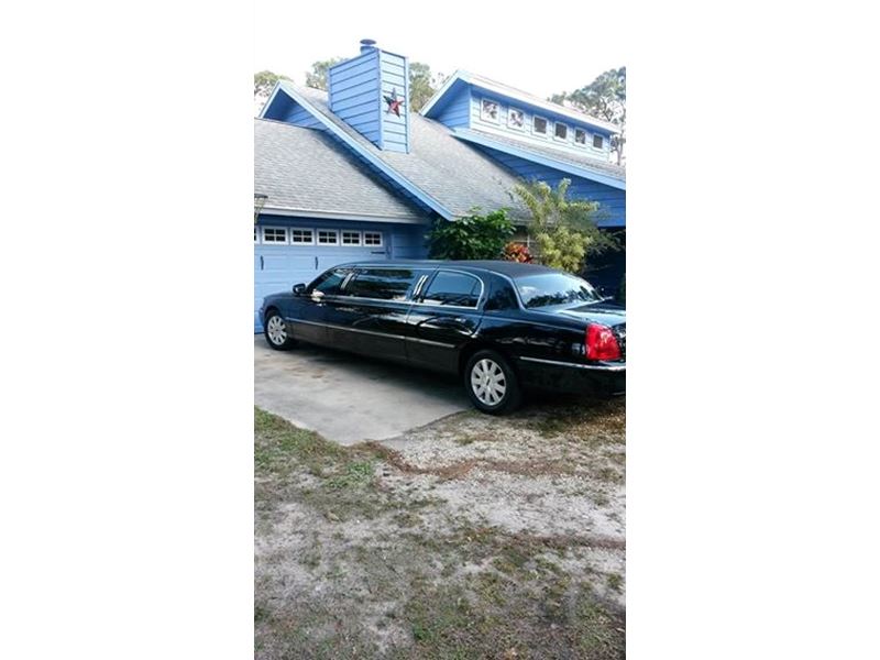 2003 Lincoln Town Car limousine for sale by owner in Jupiter