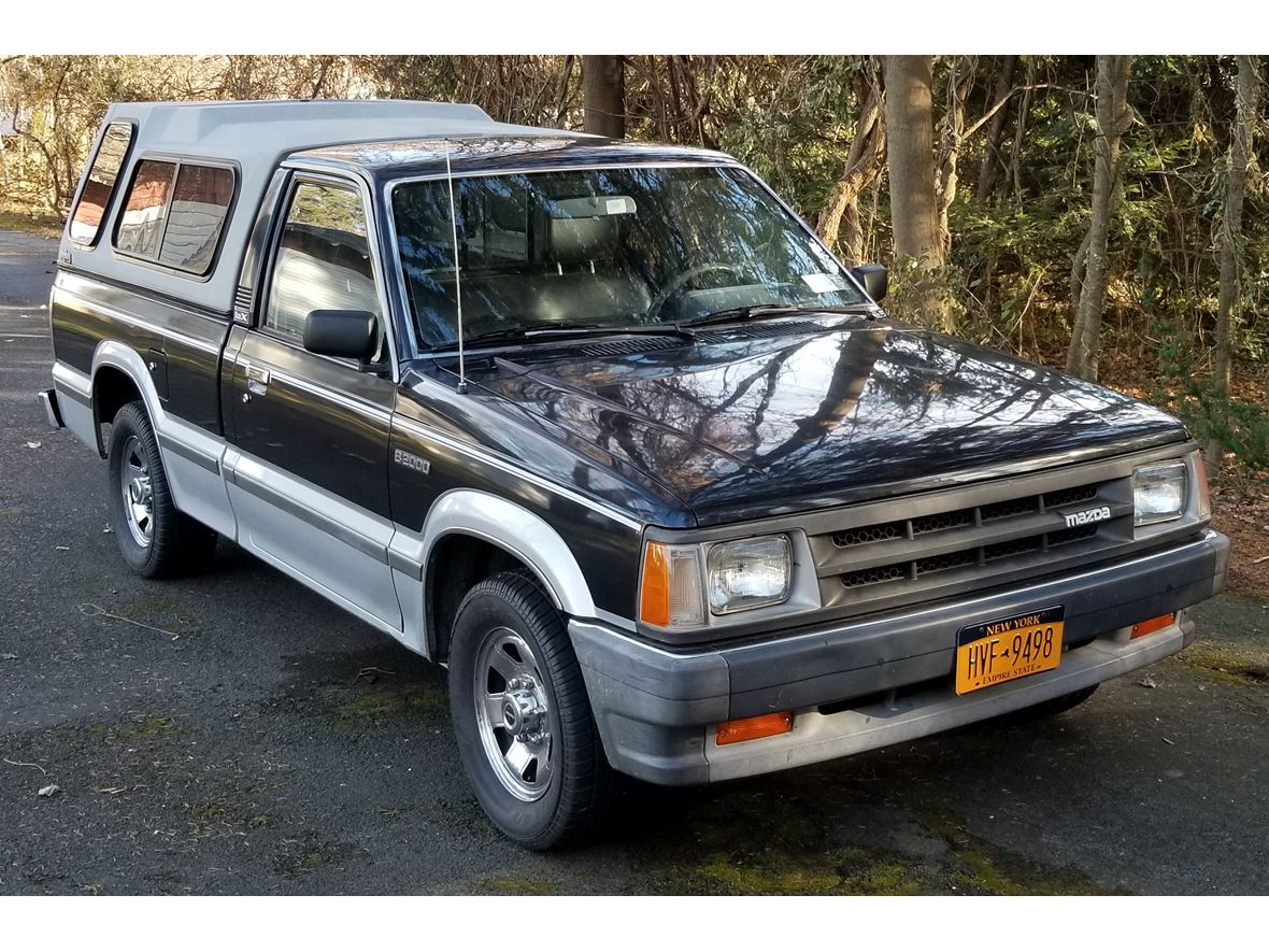 1986 Mazda B-Series Pickup for sale by owner in Saratoga Springs